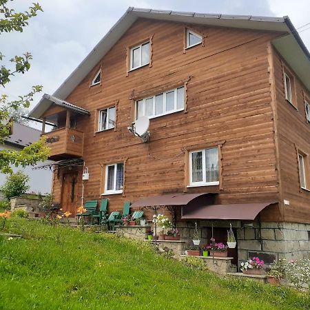 Kатруся Hotel Jaremcse Kültér fotó