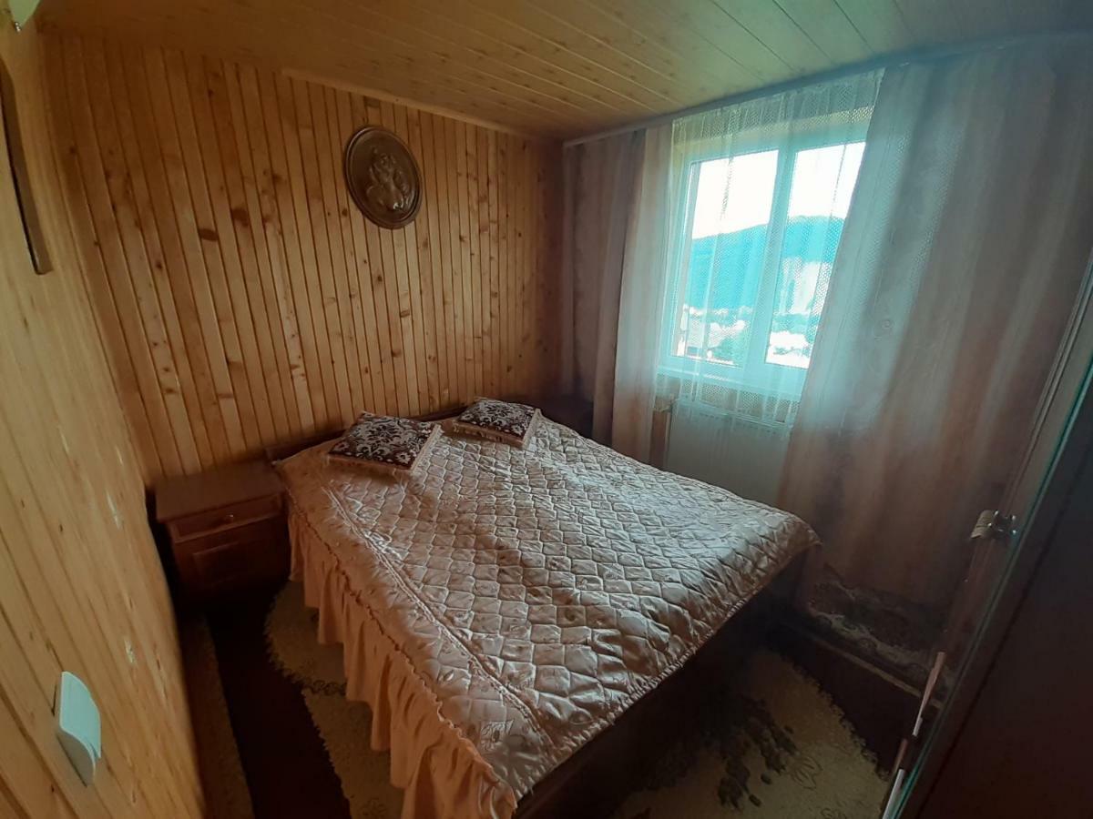 Kатруся Hotel Jaremcse Kültér fotó