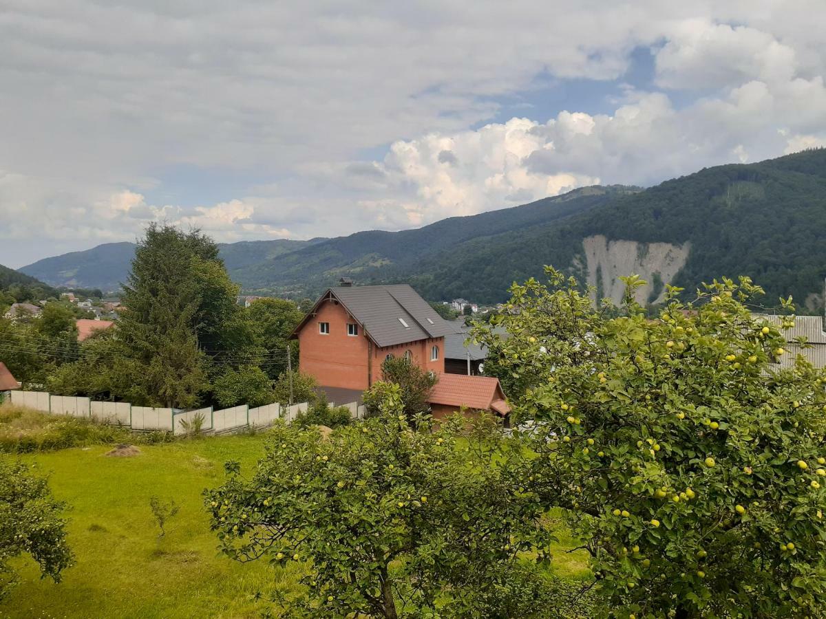 Kатруся Hotel Jaremcse Kültér fotó